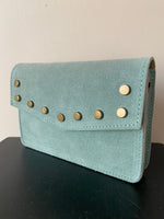 Afbeelding in Gallery-weergave laden, Suede schoudertasje mint
